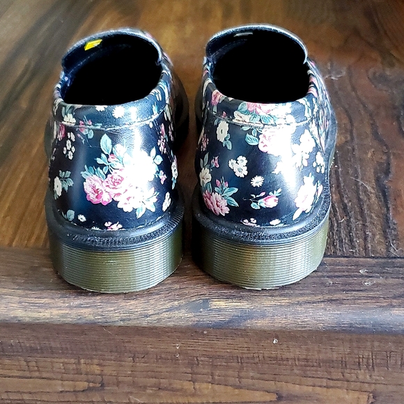 DR.MARTENS Addy Floral Loafer, Size 9/41 - Picture 6 of 9